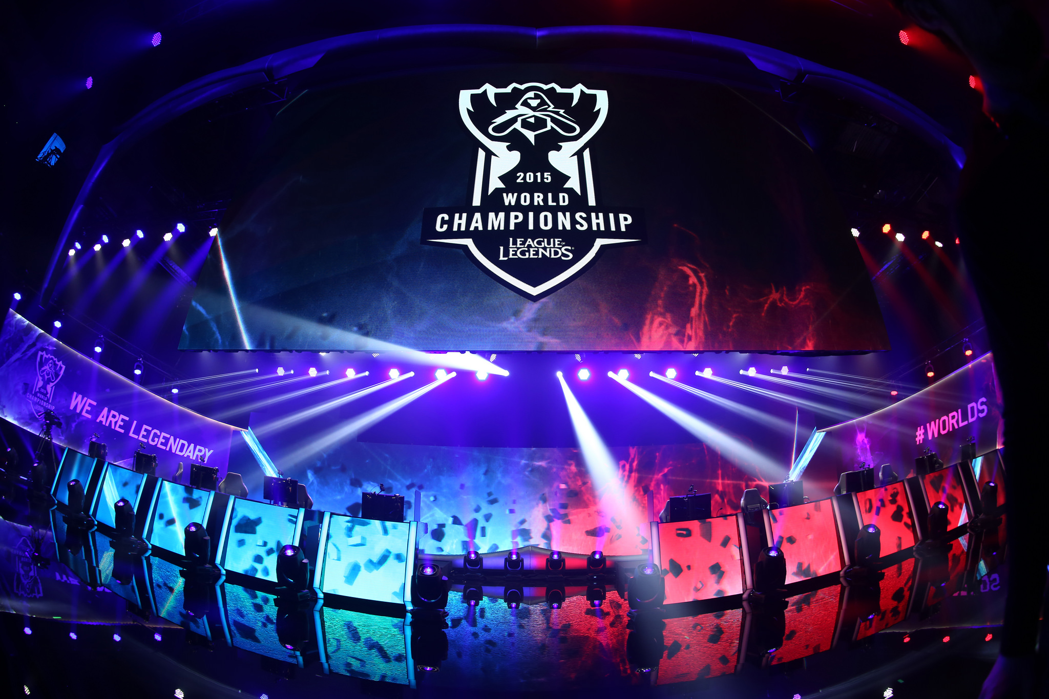 外媒爆料：LCS官方勒令各队如期参赛，并允许额外签人以应对