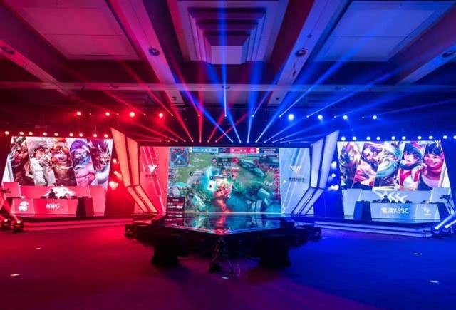 一场强劲的对决！G2赢得了加时赛，拿下了他们选择的地图！G2 1-0 EDG